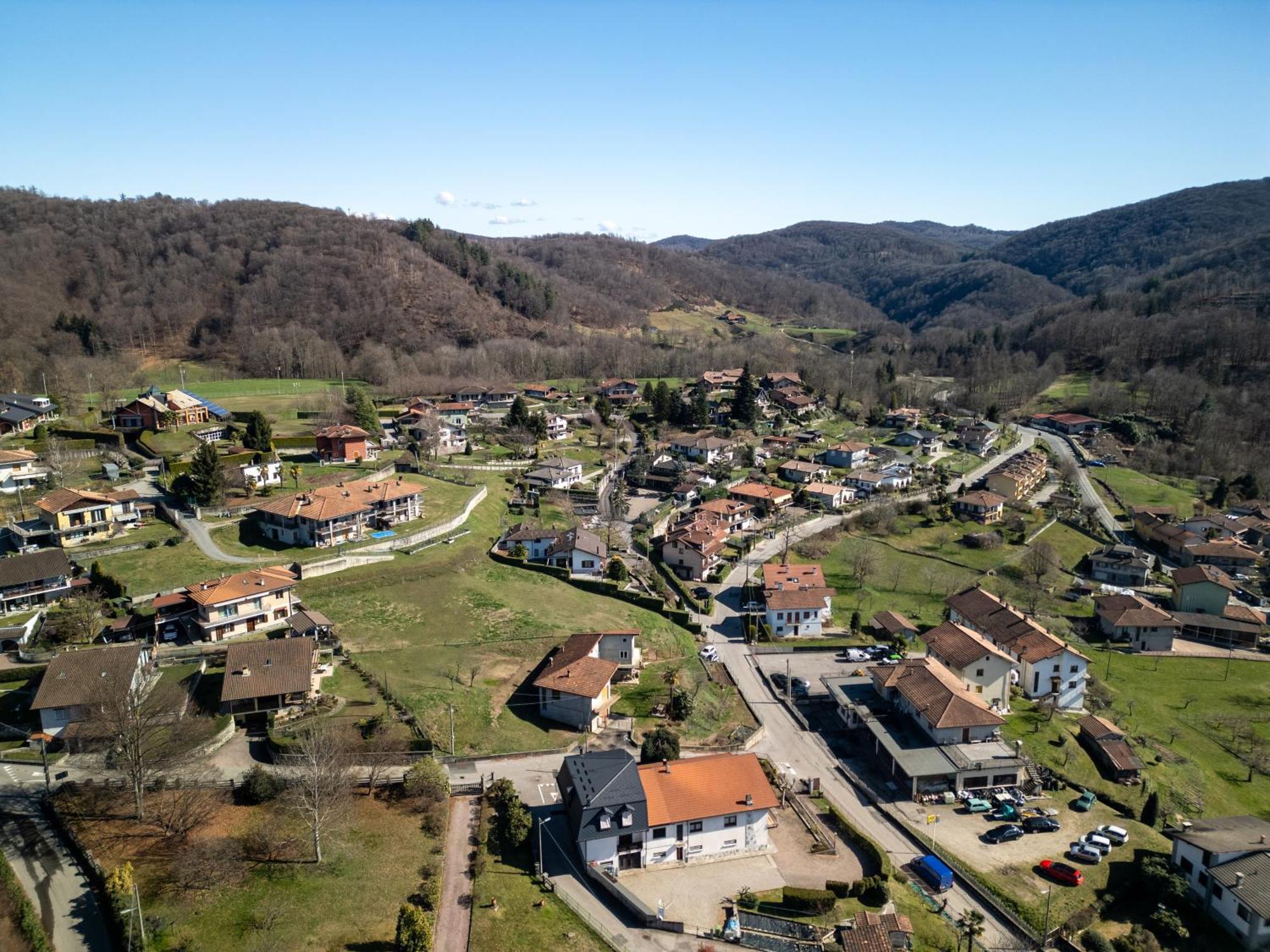 アルメーノ Casa Antonia Tra Laghi & Montiヴィラ エクステリア 写真