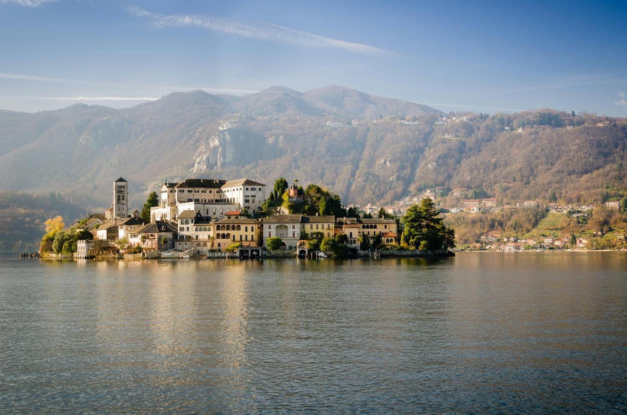 アルメーノ Casa Antonia Tra Laghi & Montiヴィラ エクステリア 写真