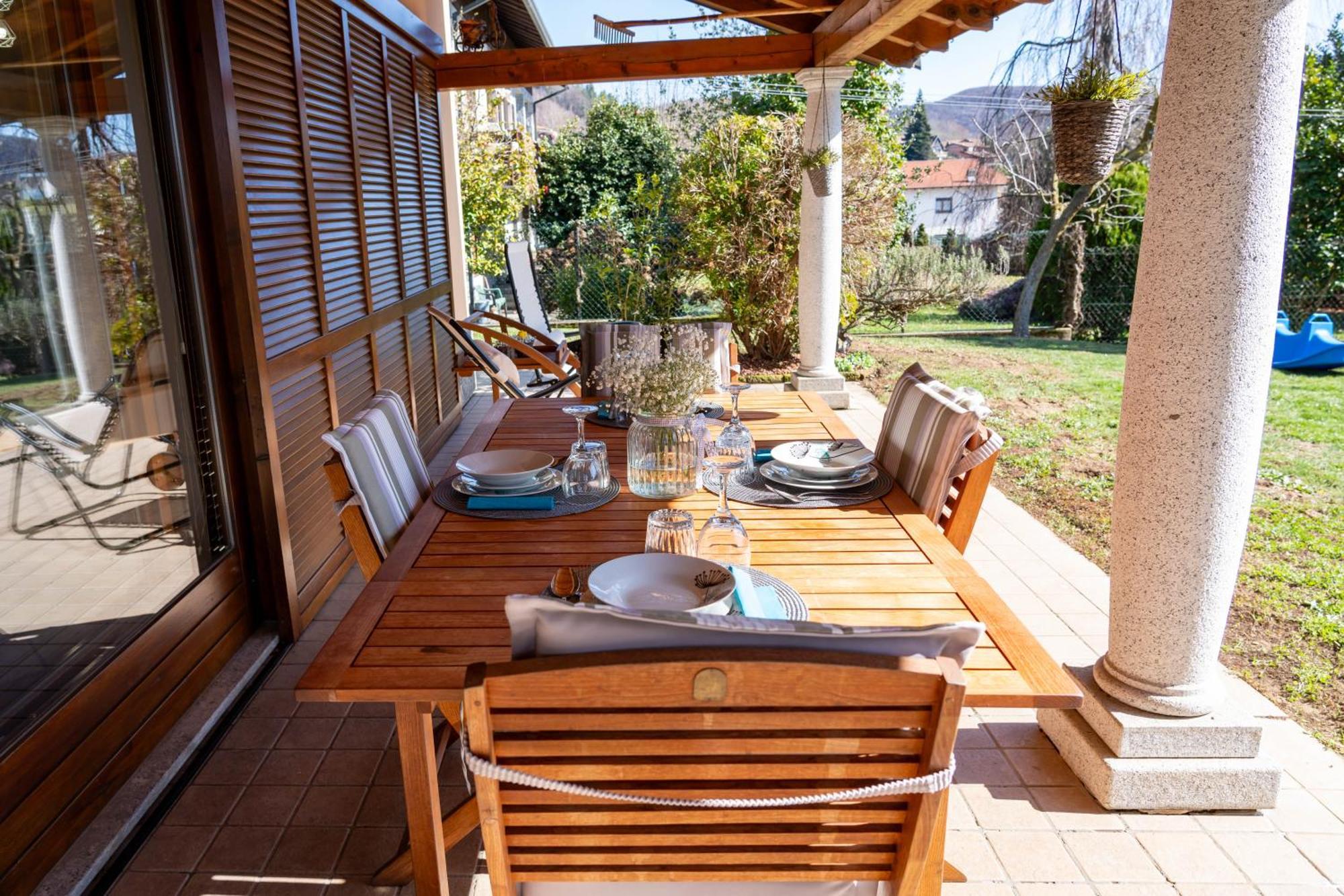 アルメーノ Casa Antonia Tra Laghi & Montiヴィラ エクステリア 写真